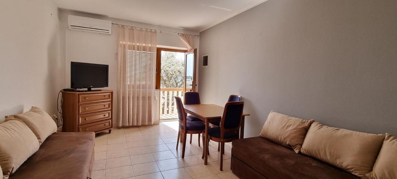 Idila Sea Front Apartments Medulin Exterior photo